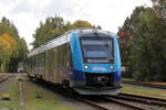 evb 554 010 kommt am 03.10.2022 aus Buxtehude und hält gleich im Bahnhof Bremervörde.