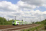 Hier zu sehen ist ein Flirt 3 XL 5 Teiler der S Bahn Rhein Ruhr beim Durchfahren der berühmten Ehrenfelder Kurve.