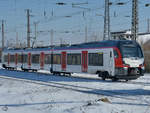 Der Elektrotriebzug 3427 011 ist hier bei der Ausfahrt vom Hauptbahnhof Wanne-Eickel zu sehen. (Februar 2021)