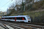 Der Dieseltriebzug VT 12 12 08 Mitte Februar 2021 am Hauptbahnhof Wuppertal.