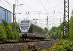   Der ET 23 2106  Plettenberg , ex ET 23006, ein 3-teiliger Stadler Flirt der Abellio Rail NRW fährt am 16.05.2015 als RE 16  Ruhr-Sieg-Express  (Siegen – Hagen – Essen) durch