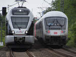 Begegnung von Abellio ET 23 2102 und einem IC unterwegs Richtung Bochum-Hauptbahnhof.