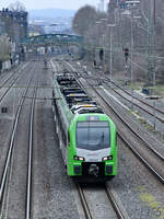 Der Elektrotriebzug 3429 015 war Mitte März 2021 bei der Ankunft in Wuppertal-Unterbarmen zu sehen.