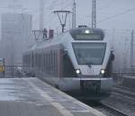 Die zwei Abellio FLIRT´s 22006 und 22007 bei der Einfahrt von Bochum Hbf. RE16 nach Essen Hbf am 20.12.07