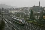 Es regnet und regnet......als ABR99617 (RE16 Ruhr-Sieg-Express), von Siegen nach Essen Hbf,  in Werdohl einfhrt.