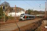 ET 22004 rollt als ABR99733 (RB91  Ruhr-Sieg-Bahn , von Siegen nach Hagen Hbf, in Werdohl ein.