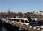 ET23008  Finnentrop  berquert als ABR33815 (RB40  Ruhr-Lenne-Bahn ) den Harkortsee.