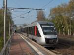 VT 11001-1 mit dem Namen Bochum der Albellio Rail NRW beim halt im Hp Bochum Nokia.
24.4.06 