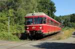 301 013-8 der AVG als E 85293  Felsenland-Express  (Bundenthal-Rumbach - Karlsruhe Hbf) am Bahnübergang Talstraße in Dahn, 02.08.2015.