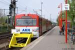 Ein AKN VT2E wartet  am 24.4.2007 in Elmshorn auf die Abfahrt nach Ulzburg Sd