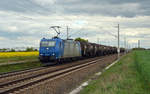 185 516 der ATC führte am 25.04.20 einen Kesselwagenzug für ihren Mieter HLG durch Rodleben Richtung Magdeburg.