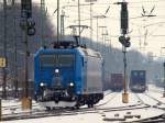 185 524-6 von Angel Trains Cargo rangiert am 13.02.2010 an einen Containerzug in Aachen West.