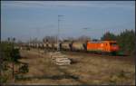 ArcelorMittal 145-CL 001 im neuem Farbkleid und Kesselwagen am 24.03.2002 in der Berliner Wuhlheide