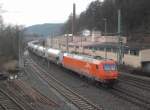 145-CL 002 von Arcelor-Mittal zieht am 03. Januar 2014 einen Staubzug durch Kronach in Richtung Saalfeld.