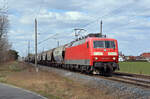 120 102 der Bahnlogistik24 beförderte am 03.04.22 einen Transceralzug durch Wittenberg-Labetz Richtung Falkenberg(E).