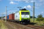 185 541-0 Captrain Deutschland GmbH fr BCB - Bayerische CargoBahn GmbH mit einem Containerzug in Demker und fuhr in Richtung Magdeburg weiter. 09.06.2012