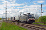 Am 18.04.24 führte 193 702 der BRLL/Mercitalia einen KLV-Zug durch Saarmund Richtung Schönefeld.