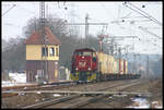 D 24 der Bentheimer Eisenbahn passiert hier am 5.3.2005 auf der Fahrt nach Bad Bentheim das östliche Stellwerk in Westerkappeln Velpe.