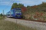 Im Tal der Lauchert (||) - Fernab von seiner Stammstrecke fhrt VT 71 der Bodensee-Oberschwaben-Bahn von Hechingen kommend am 06.10.2015 zwischen Jungnau und Sigmaringen als HzL86333 nach Sigmaringen.