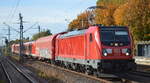 BTK - Bombardier Transportation GmbH, Kassel [D] mit  147 013  [NVR-Nummer: 91 80 6147 013-7 D-DB] und einem Überführungszug mit einer Hamburger S-Bahn, dem Triebzug (NVR:  9480 0490 051-0