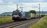 193 852 der BoxXpress rollte mit einem Containerzug am 16.06.17 durch Retzbach-Zellingen Richtung Gemünden.