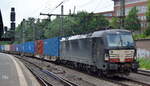 boxXpress.de GmbH, Hamburg [D] mit der MRCE Vectron  X4 E - 860  [NVR-Nummer: 91 80 6193 860-4 D-DISPO] und Containerzug Richtung Hamburger Hafen am 07.06.21 Durchfahrt Bf.