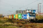 193 537 BoxXpress mit Containerzug in Hilden, November 2021.