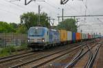 193 840 BoxXpress mit einem Containerzug am 27.05.2014 in Hannover Linden Fischerhof.