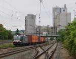 193 851 mit Containerzug in Fahrtrichtung Norden. Aufgenommen am 10.07.2014 in Karlstadt.