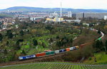 Eine BoxXpress-Vectron ist am 30.03.2016 auf der Stuttgarter Güterumgehungsbahn bei Stuttgart-Münster unterwegs