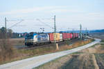 193 881 von boxxpress mit einem Containerzug bei Lehrberg Richtung Würzburg, 09.10.2018