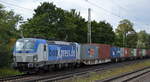 boxXpress.de GmbH, Hamburg [D] mit ihrer  193 842  [NVR-Nummer: 91 80 6193 842-2 D-BOXX] und einem Containerzug am 29.08.22 Vorbeifahrt Bahnhof Dedensen-Gümmer.