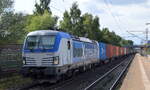 boxXpress.de GmbH, Hamburg [D] mit ihrer  193 840  [NVR-Nummer: 91 80 6193 840-6 D-BOXX] und einem Containerzug am 29.08.22 Vorbeifahrt Bahnhof Dedensen/Gümmer.