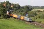 185 716-8 (boxXpress) mit einem Containerzug in Elze, 23. Juli 2014