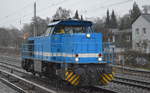 B & V Leipzig GmbH mit der MaK G 1206BB (NVR:  92 80 1275 850-6 D-BUVL ) bei beginnendem Schneefall am 19.01.21 Berlin Hirschgarten.