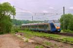 Cantus 428 051 (NVR 94 80 0428 132-5 D-CAN) rollt am regnerischen 20. Mai 2008 durch den ehemaligen Bahnhof von Oberhaun Richtung Sden.