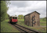 Am 28.04.2019 führte Eisenbahntradition eine Sonderfahrt von Lengerich zum Stahlwerk in Georgsmarienhütte durch. Fahrzeug war der TWE Triebwagen VT 03. Um 10.34 Uhr kam der Zug durch den ehemaligen Haltepunkt Augustaschacht in Hasbergen. Rechts ist das alte Pumpenhaus des einstigen Schachtes zu sehen. Das Pumpenhaus ist heute eine Gedenkstätte an deportierte Zwangsarbeiter zur Nazi Zeit. 