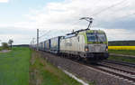Mit einem KLV-Zug der Spedition LKW-Walther am Haken rollte 193 892 der Captrain am 25.04.20 durch Rodleben Richtung Roßlau.