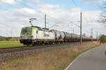 193 583 der Captrain schleppte am 03.04.22 einen Kesselwagenzug durch Wittenberg-Labetz Richtung Dessau.