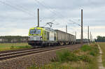 248 008 der Captrain führte am 05.10.23 einen Smartrail-KV durch Marxdorf Richtung Falkenberg(E).