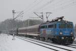 CentralBahn 1042 520 fahrt mit ein Winter Shuttle ein bei Venlo mit 110 Minuten versptung. 24 Februari 2013