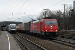 Ebenfalls am 15/01/2011 fuhr mir die rote 185 595-6 von Crossrail in Köln-West vor die Linse.