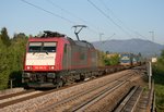185 594 mit DGS 40884 (Crossrail, Novara–Köln Eifeltor) am 20.04.2015 in Teningen-Mundingen, aufgenommen vom Bahnsteigende  