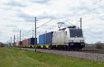 186 266 der CTL schleppte am 15.04.21 einen Containerzug durch Braschwitz Richtung Magdeburg.