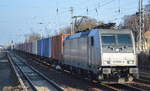 CTL Logistics GmbH mit der akiem Lok  186 261-4  [NVR-Number: 91 80 6186 261-4 D-AKIEM] und einem Containerzug am 14.02.19 Berlin-Hirschgarten.