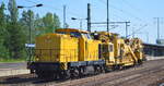 DB Bahnbau Gruppe GmbH, Berlin mit   293 011-3   (NVR-Nummer:  92 80 1293 011-3 D-DB ) und einer  Bettungsreinigungsmaschine Typ RM ??? Bezeichnung BRM 761 (D-DB 99 80 9414 013-9) am Haken am 27.06.20