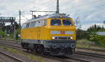 DB Bahnbau Gruppe, Berlin mit  218 261-6  (NVR:  92 80 1218 261-6 D-DB ) am 08.06.22 Höhe Bf.