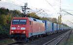 DB Cargo Deutschland AG mit  152 148-3  [NVR-Number: 91 80 6152 148-3 D-DB] und KLV-Zug (LKW-WALTER Trailer) am 30.10.18 Bf.