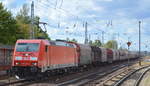 DB Cargo Deutschland AG mit  185 247-4  [NVR-Number: 91 80 6185 247-4 D-DB] und einem gemischten Güterzug am 12.09.18 Berlin-Hirschgarten.