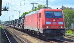 Am 03.06.19 fuhr die DB Cargo AG [D] mit  185 379-5  [NVR-Nummer: 91 80 6185 379-5 D-DB] einen Militärzug mit Armeefahrzeugen der Belgischen Streitkräfte durch Magdeburg Neustadt.